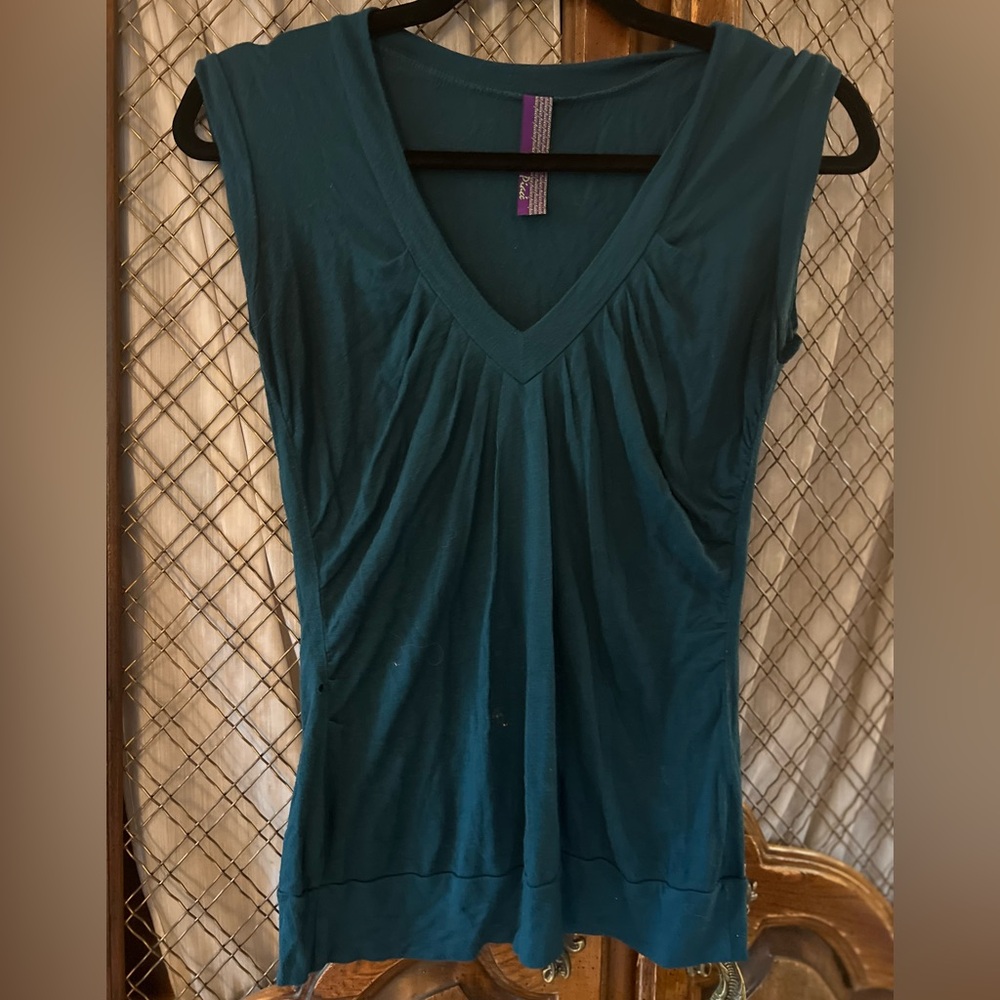 RARE Pixie Teal V-Neck Sleeveless Top – Size M